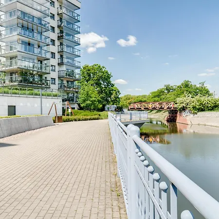 Jednosci Narodowej 248 By Homeprime ヴロツワフ