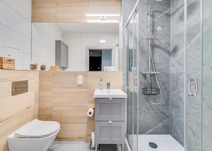 Jednosci Narodowej 248 By Homeprime